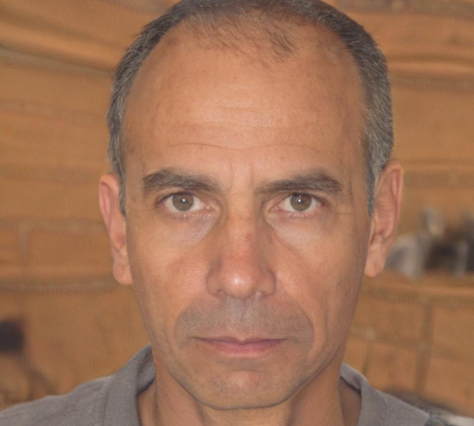 Retrato profesional de Aurelio Mendizábal, especialista en innovación financiera
